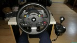 Jetzt gibt es mal ein neues Lenkrad. Das Thrustmaster TMX mit dem Shifter TH8A